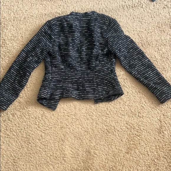 H&M Blazer - Picture 3 of 6
